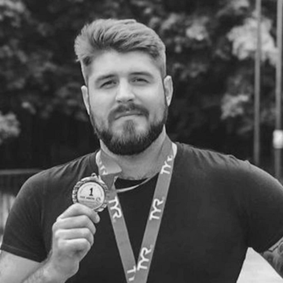 Тело российского пловца Свечникова доставили в Россию из Стамбула. Тело российского пловца Николая Свечникова, который погиб во время заплыва через Босфор, было доставлено в Москву из Стамбула, пишет РИА "Новости"