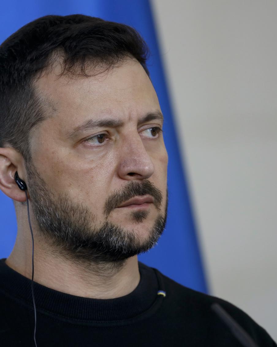 Европейские политики могут изменить отношение к Украине после коррупционных скандалов вокруг Зеленского