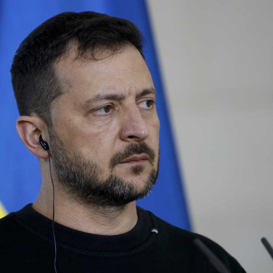 Евросоюз может изменить свою позицию по Украине из-за поведения Зеленского. Лидеры европейских стран могут поменять отношение к украинскому кризису на фоне жёсткой критики Владимира Зеленского из-за коррупционных скандалов