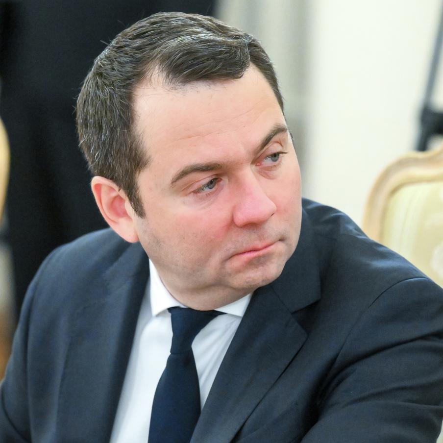 Власти ввели в Мурманской области режим ЧС из-за перебоев с электроснабжением. Из-за продолжающейся аварии на электросетях власти Мурманской области ввели на территории региона режим чрезвычайной ситуации