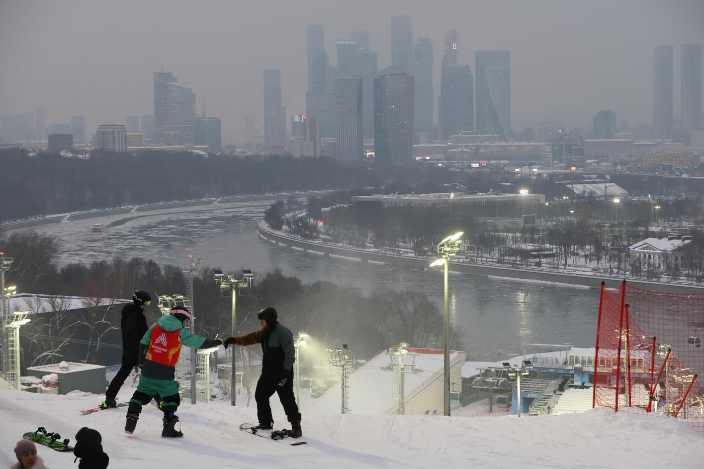 Афиша на 26 января: болтаем с роботами, делаем ретро-фото и катаемся с горы