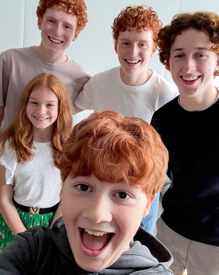 Создатели будущего сериала про Гарри Поттера определились с актёрами на роли детей Уизли.