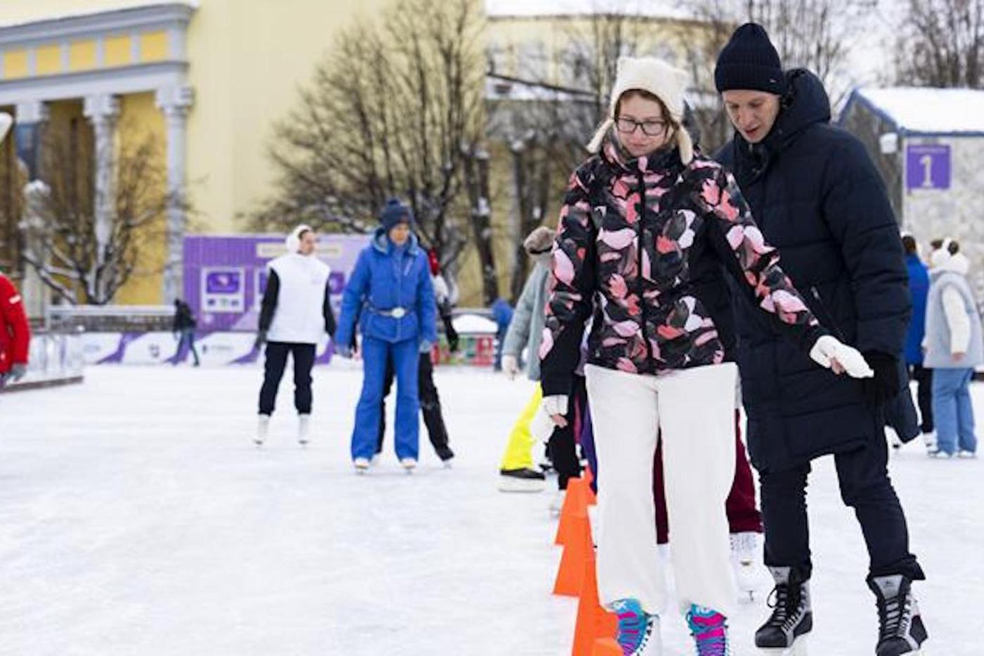 Утренняя зарядка на льду. 