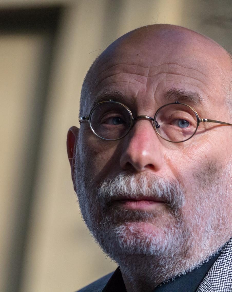 Суд ужесточил наказание иноагенту Борису Акунину. Апелляционная инстанция Московского Таганского суда приняла решение об ужесточении меры наказания в отношении писателя Бориса Акунина, признанного в России иностранным агентом и внесённого в список террористов и экстремистов