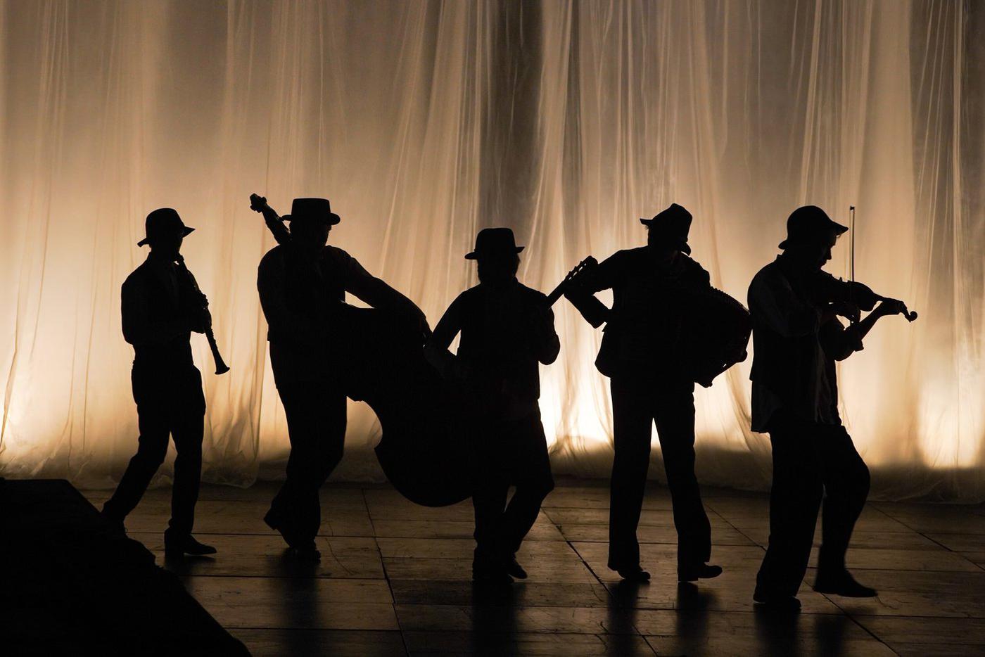 Здесь роли играют у экспонатов: в какие музеи Москвы можно сходить на театральную постановку