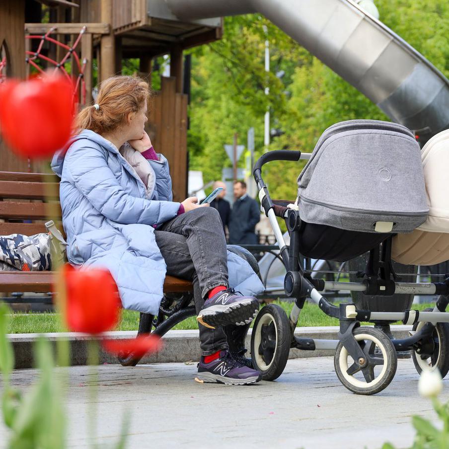 В ОП предложили ввести в России "совместный" декрет. Сергей Рыбальченко, председатель комиссии Общественной палаты Российской Федерации по демографии, защите семьи, детей и традиционных семейных ценностей, в своём интервью ТАСС предложил ввести новую форму декретного отпуска, которую можно было бы назвать "совместным"