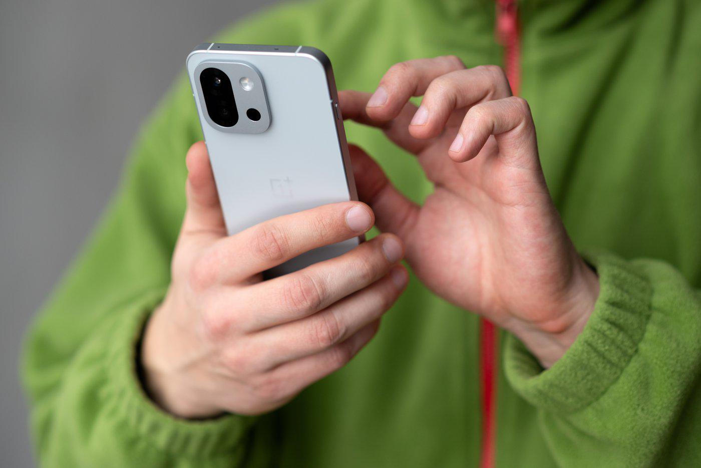 "Сбер", ВТБ и "Альфа-банк" лишились обязательной маркировки звонков своим клиентам