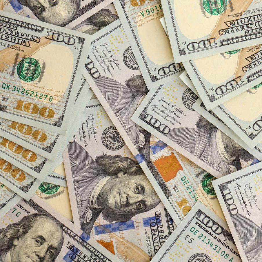 G7 передали Киеву почти 38 млрд долларов за счёт доходов от активов РФ. "Большая семёрка" профинансировала украинский бюджет на десятки миллиардов долларов, используя доходы от замороженных резервов России. Эти средства стали ключевым источником внешней поддержки