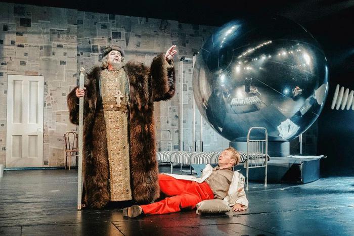 "Мосбилет" подготовил подборку ярких комедий в Театре сатиры