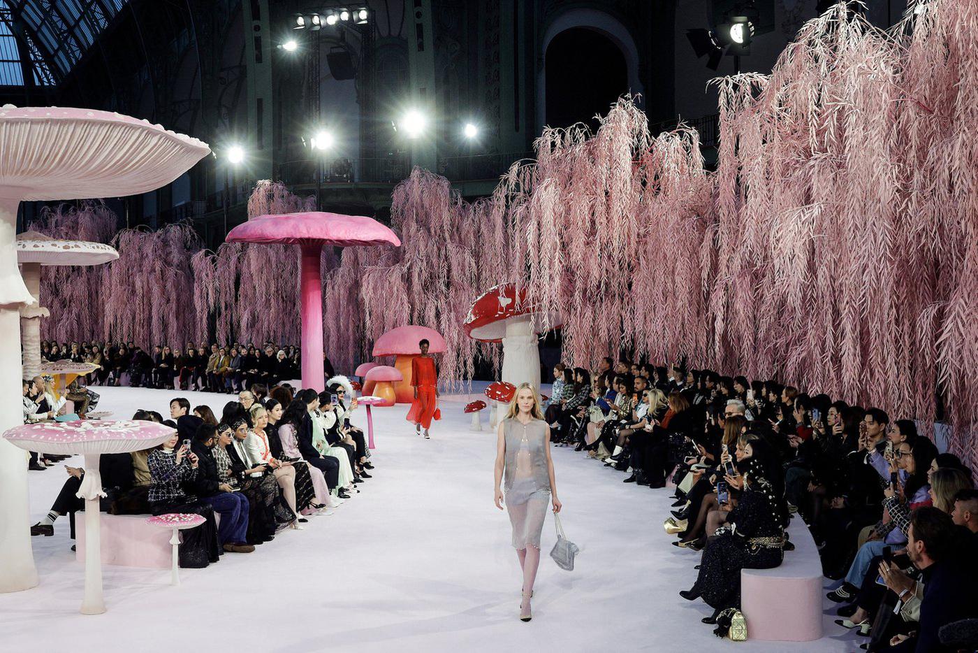 Когда мода становится спектаклем: лучшие коллекции недели Haute Couture