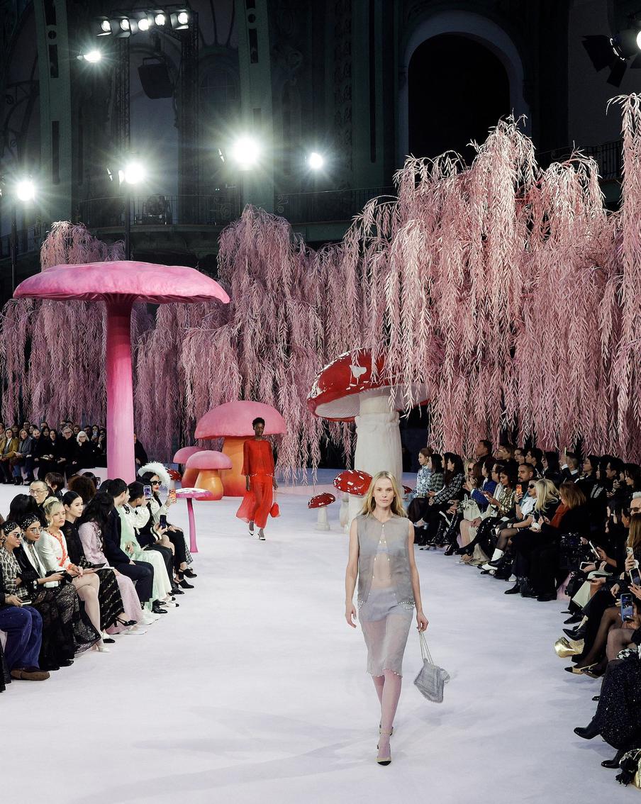 Когда мода становится спектаклем: лучшие коллекции недели Haute Couture