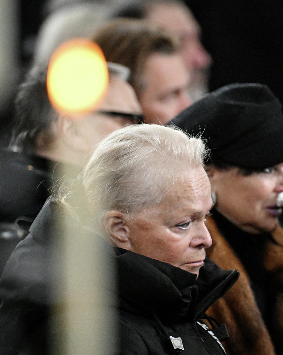 Очередной удар: Ларисе Долиной грозит конфискация двух квартир из-за долгов и санкций