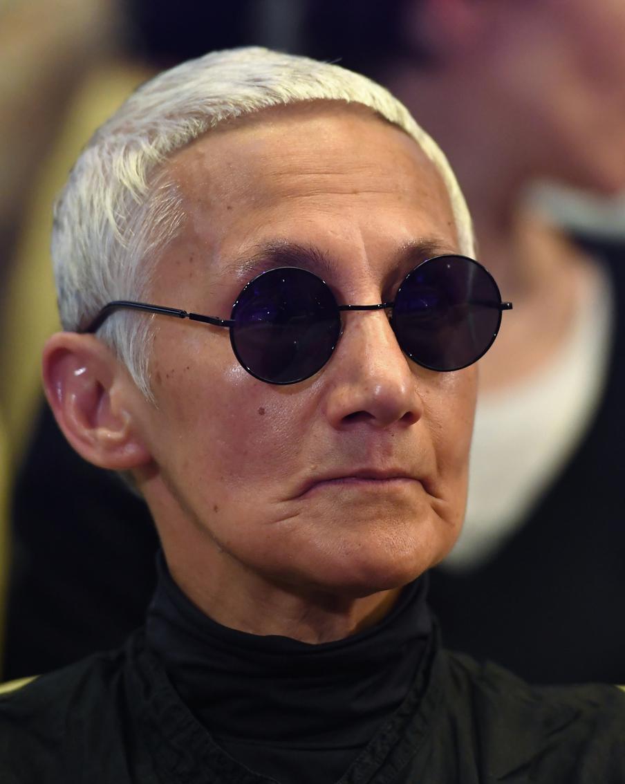 64-летняя Роза Хайруллина сделала сложнейший шпагат перед ошарашенным Андреем Малаховым