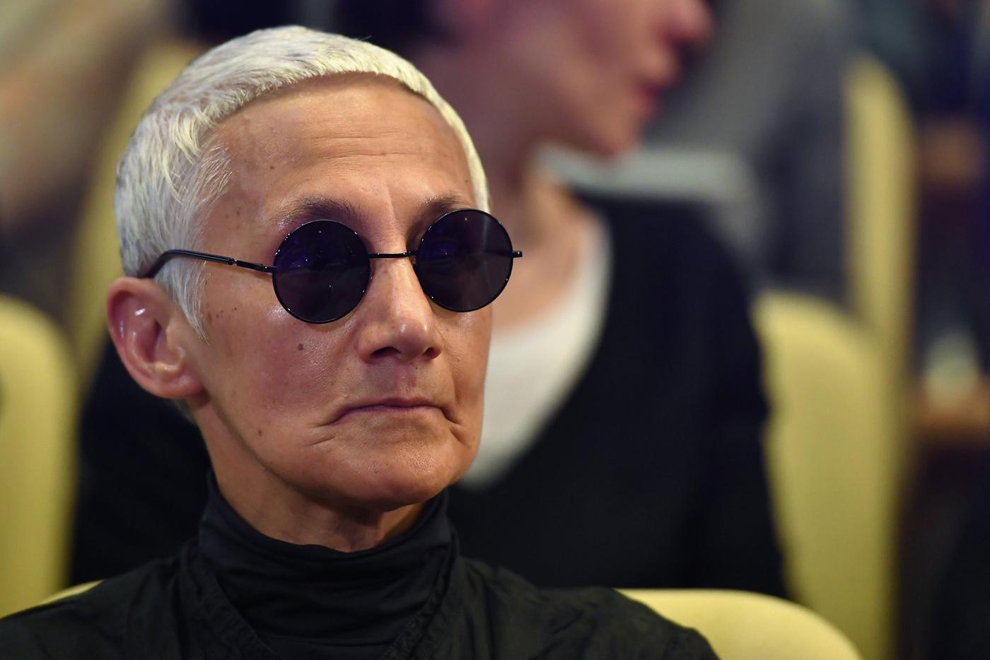 64-летняя Роза Хайруллина сделала шпагат перед ошарашенным Андреем Малаховым