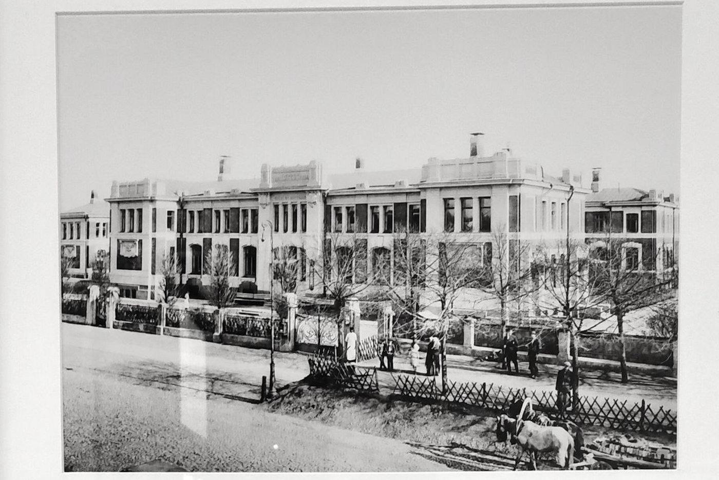 И. А. Иванов-Шиц при участии врачей Н. Алексеева и Т. Краснобаева, инженеров А. Свинарского, В. Шпейра. Городская детская больница имени В. Е. Морозова. 1900–1905 гг.