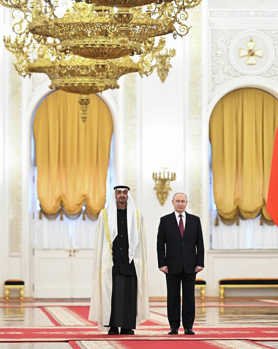 Путин и президент ОАЭ Аль Нахайян обсудили развитие отношений двух стран