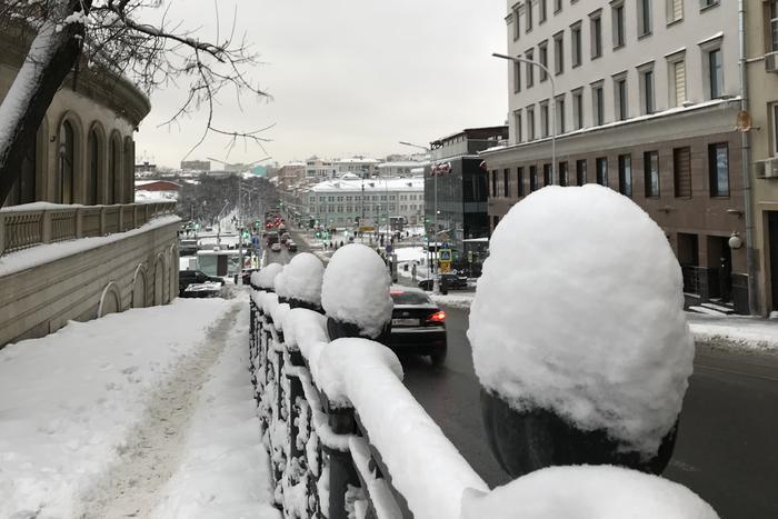 Тишковец: в Москве повторился рекорд по высоте сугробов 1994 года