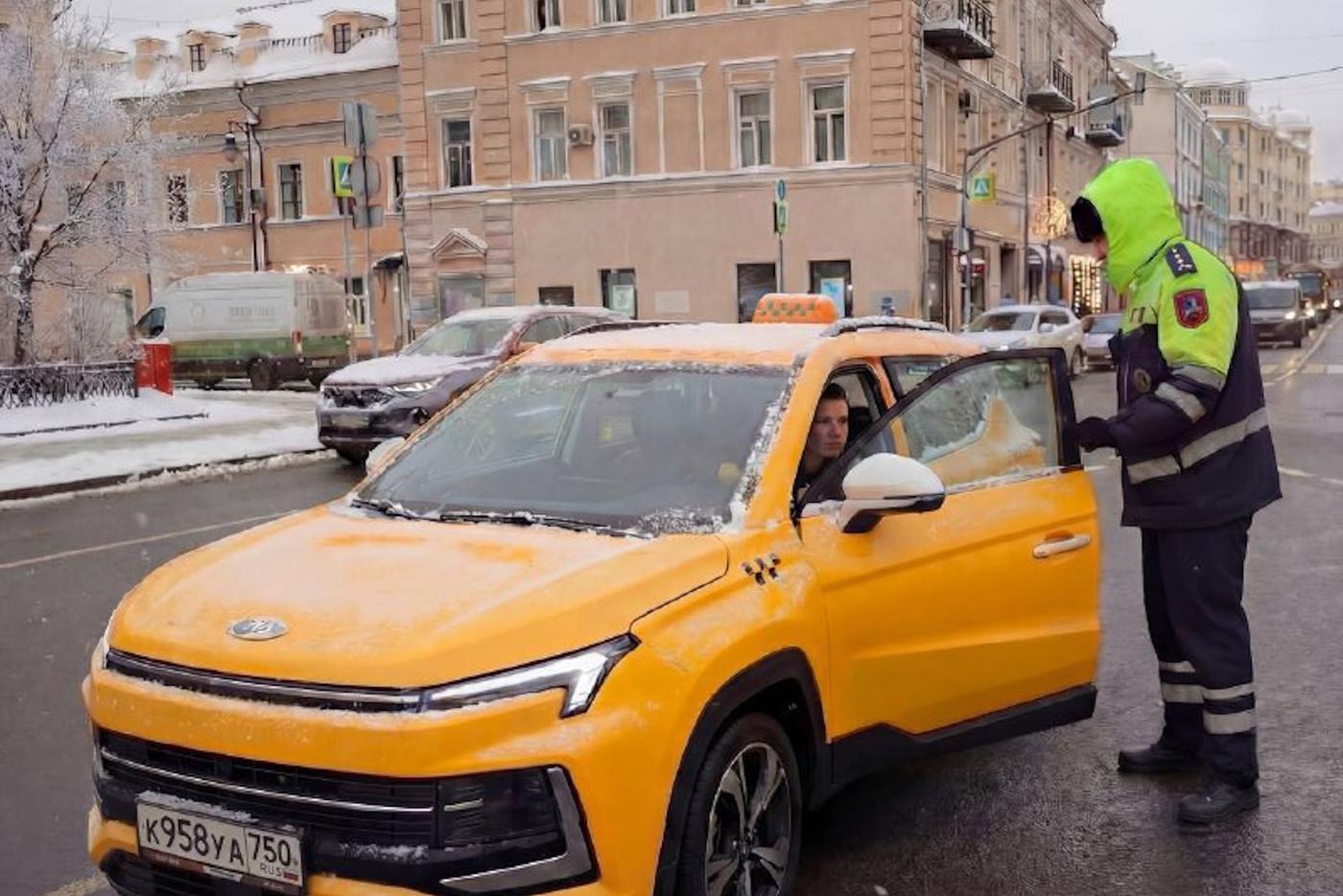 Максим Ликсутов рассказал, что в 2025 году МАДИ изъяла более 2,6 тыс. такси