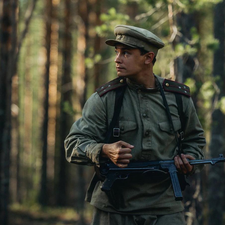 На премии "Золотой орёл" фильм "Август" взял главный приз и награды в нескольких номинациях. Национальная Академия кинематографических искусств и наук России объявила имена тех, кто получил премию "Золотой орёл" за 2025 год