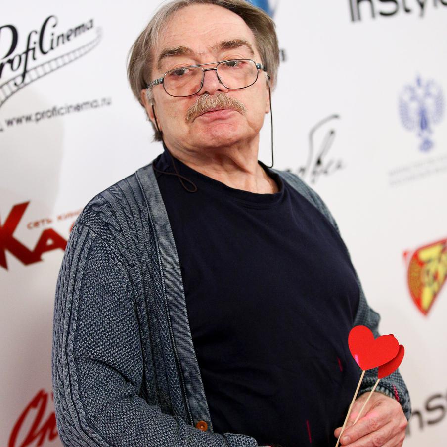 Александр Адабашьян получил "Золотого орла" за вклад в российский кинематограф. Национальная Академия кинематографических искусств и наук России объявляет имена тех, кто получает премию "Золотой орёл" за 2025 год