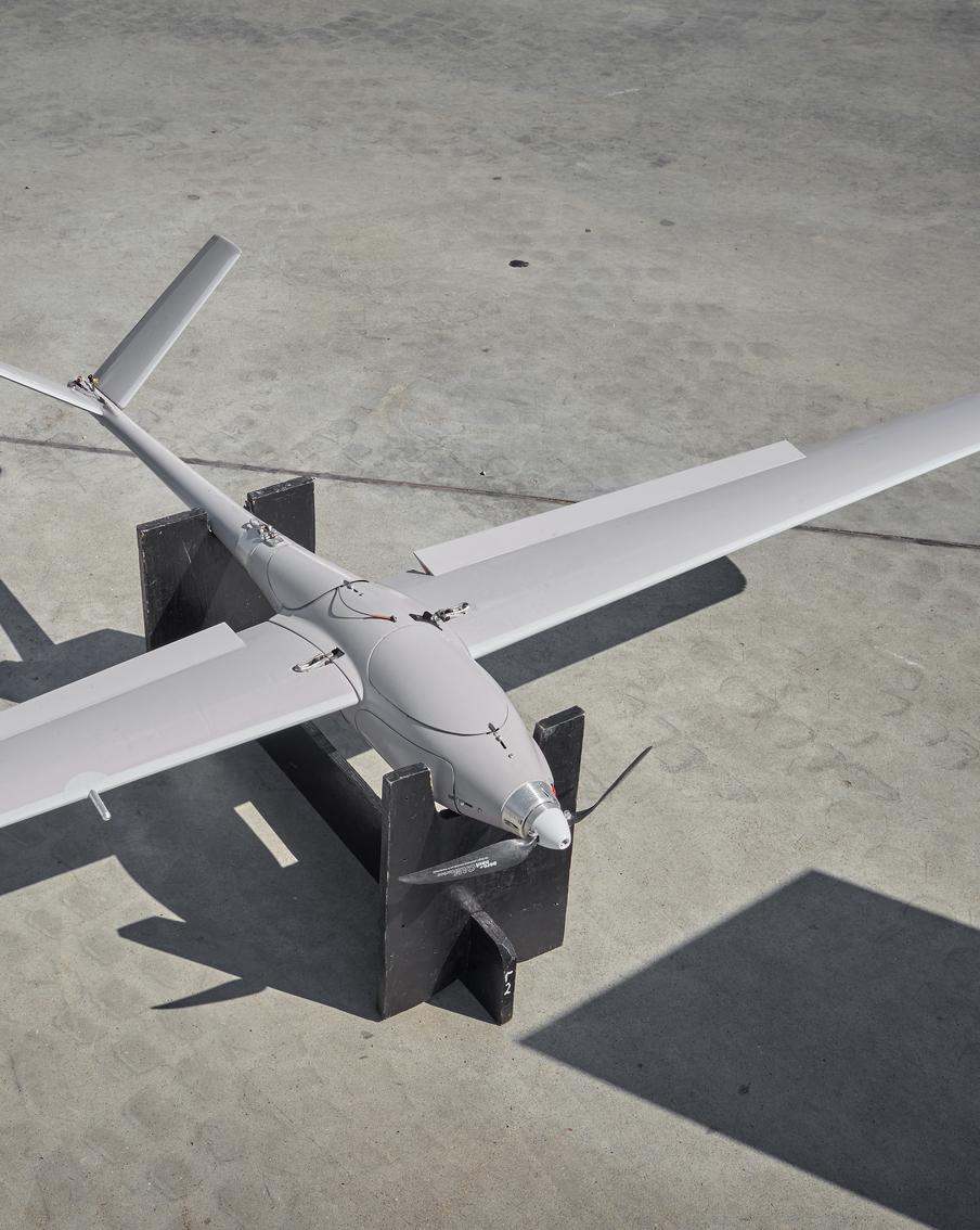 Российские беспилотники уничтожили истребители F-16 и Су-27 в украинском тылу. Согласно данным объективного контроля, два российских беспилотника, использующих для ориентации спутники Starlink, смогли поразить истребители F-16 и Су-27 в глубоком украинском тылу