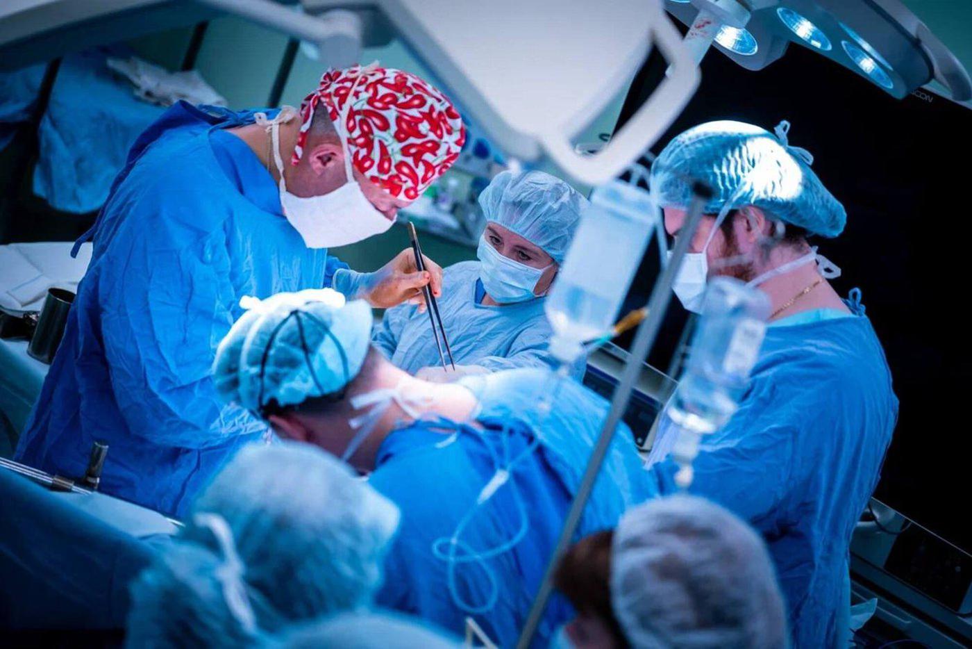 Андрей Каприн на операции.