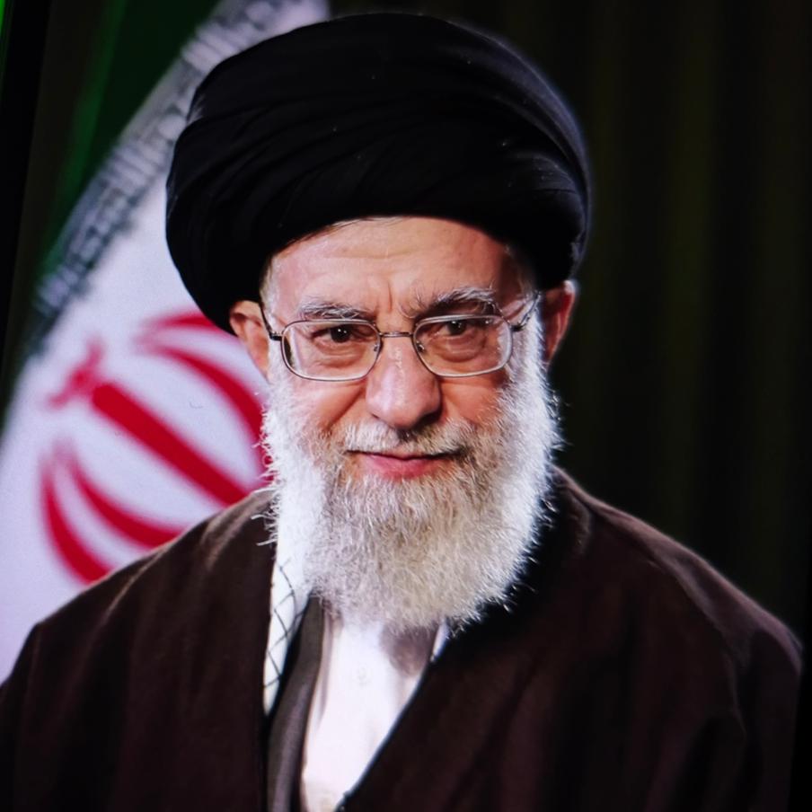 В Иране заявили о начале войны на Ближнем Востоке в случае атаки США на страну. Верховный лидер Ирана Али Хаменеи прогнозирует начало на Ближнем Востоке полномасштабной войны в случае атаки на страну со стороны США