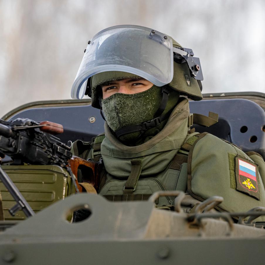 Армия России уничтожила два состава с живой силой ВСУ у станции Конотоп. Согласно информации, полученной от российских силовых структур, 2 февраля в районе железнодорожной станции Конотоп в Сумской области были уничтожены два состава с личным составом и военной техникой Вооружённых сил Украины