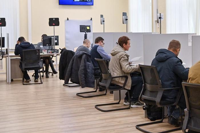 Москвичам стали доступны удобные сервисы по вопросам воинского учёта