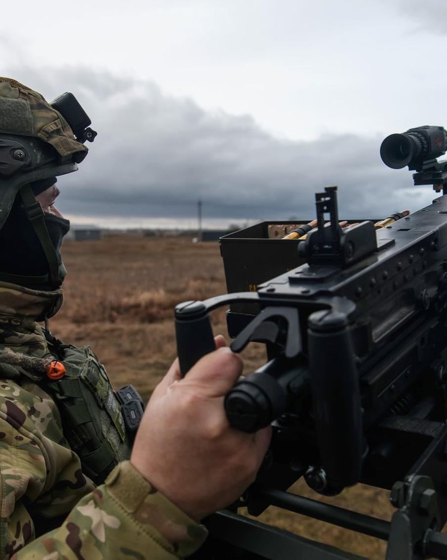 Медведев призвал исключить угрозу реванша со стороны Украины в будущем. В интервью информационным агентствам ТАСС, Reuters и проекту Wargonzo Дмитрий Медведев, заместитель председателя Совета безопасности Российской Федерации, заявил о важности полного исключения угрозы реваншизма со стороны Украины