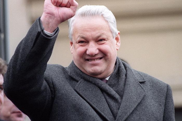 "У меня тираж больше, чем у Донцовой": кем стали ключевые ставленники Ельцина