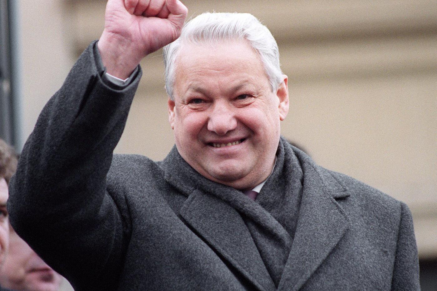 "У меня тираж больше, чем у Донцовой": кем стали ключевые ставленники Ельцина