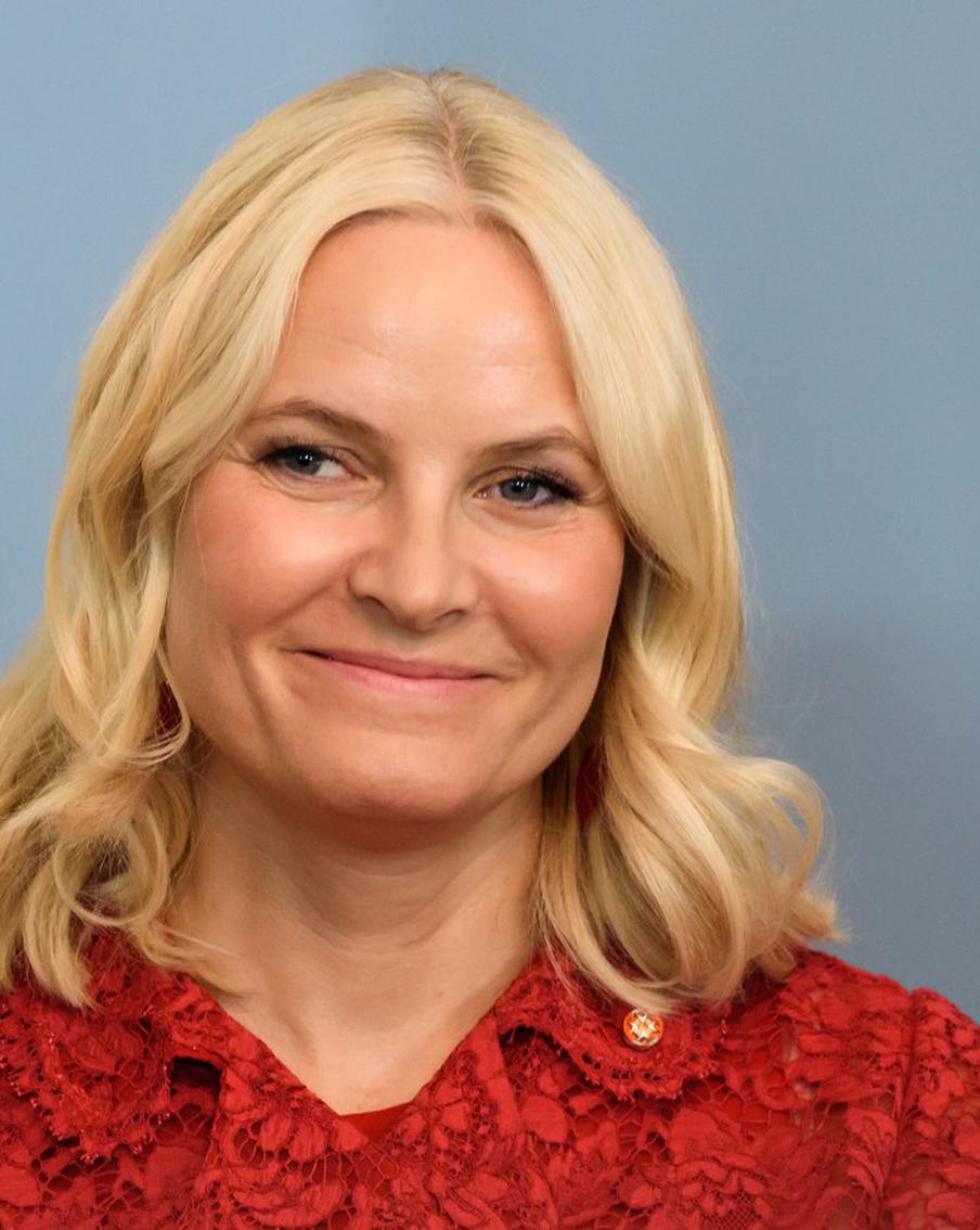 VG: норвежская кронпринцесса упоминается в файлах Эпштейна более 1 тыс. раз. Как сообщает норвежская газета VG, имя наследной принцессы Норвегии Метте-Марит упоминается более тысячи раз в документах, связанных с делом американского финансиста Джеффри Эпштейна