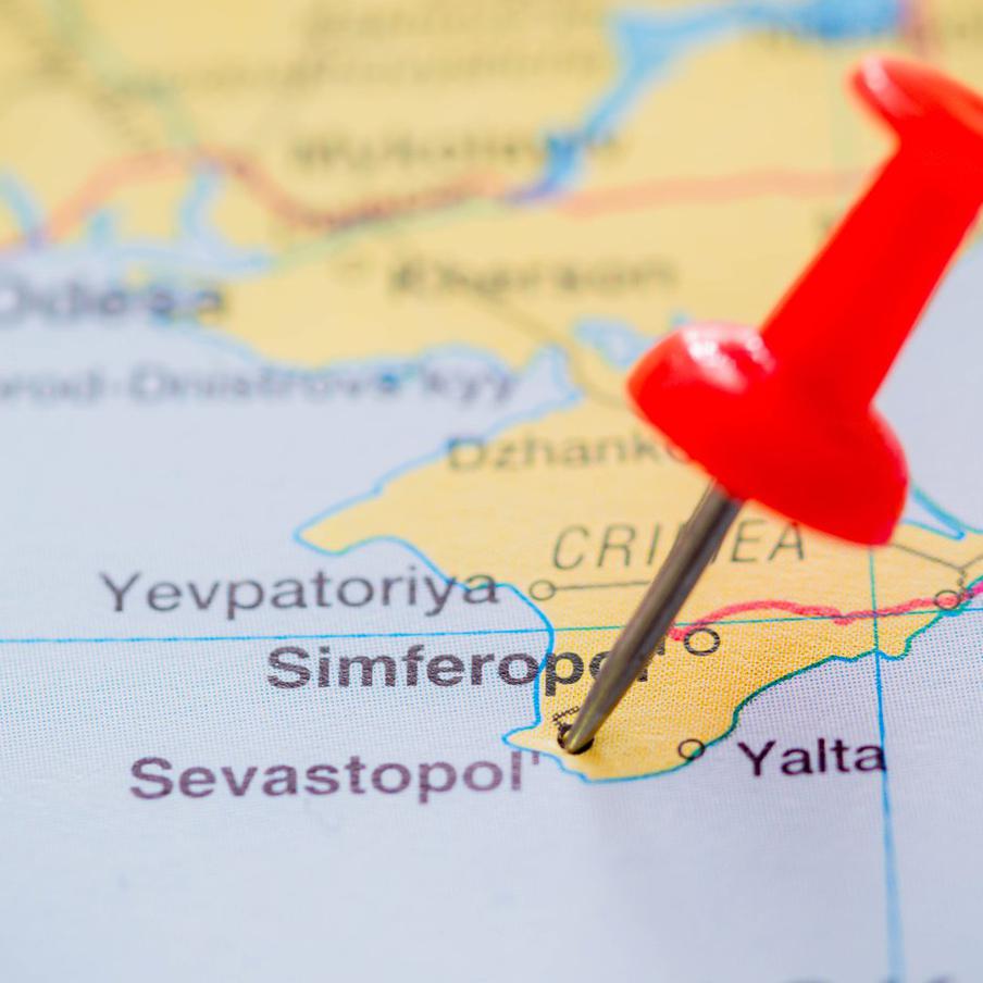 У берегов Крыма произошло землетрясение магнитудой 4,8. В понедельник, 2 февраля, Евразийский сейсмический центр сообщил о землетрясении магнитудой 4,8 у берегов Крыма. Эпицентр находился на глубине 10 километров в акватории Азовского моря, в 78 километрах от Керчи и в 36 километрах от Щёлкино. На данный момент неизвестно о каких-либо последствиях этого природного явления