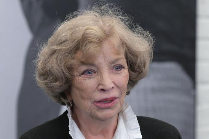 "Нет с нами уже пять лет": Ольга Остроумова помянула Валентина Гафта