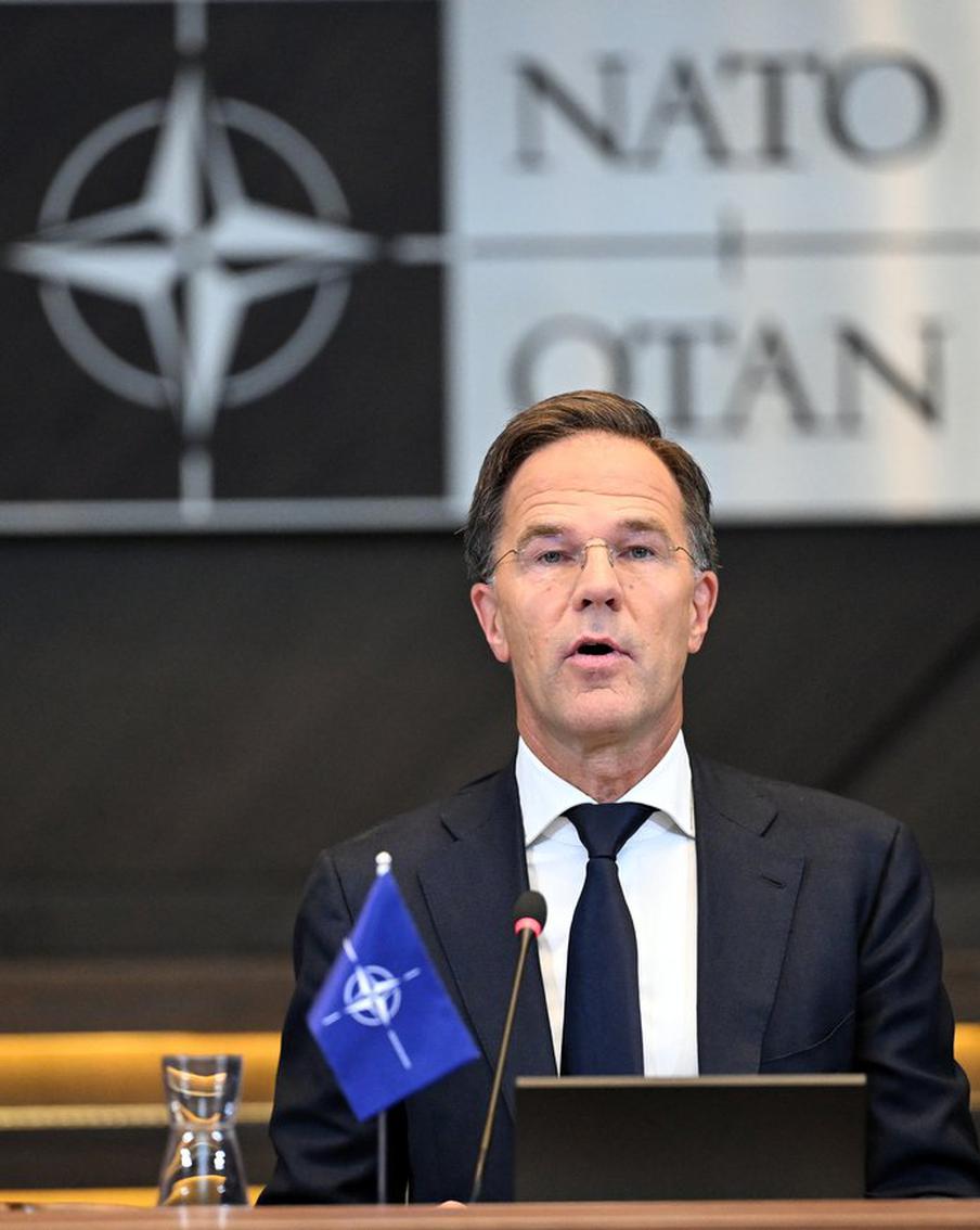 Рютте анонсировал прибытие войск на Украину сразу с заключением мира. В ходе выступления в Верховной раде Украины генеральный секретарь НАТО Марк Рютте заявил о готовности Альянса к немедленному развёртыванию военных сил на территории страны после заключения мирного соглашения с Российской Федерацией