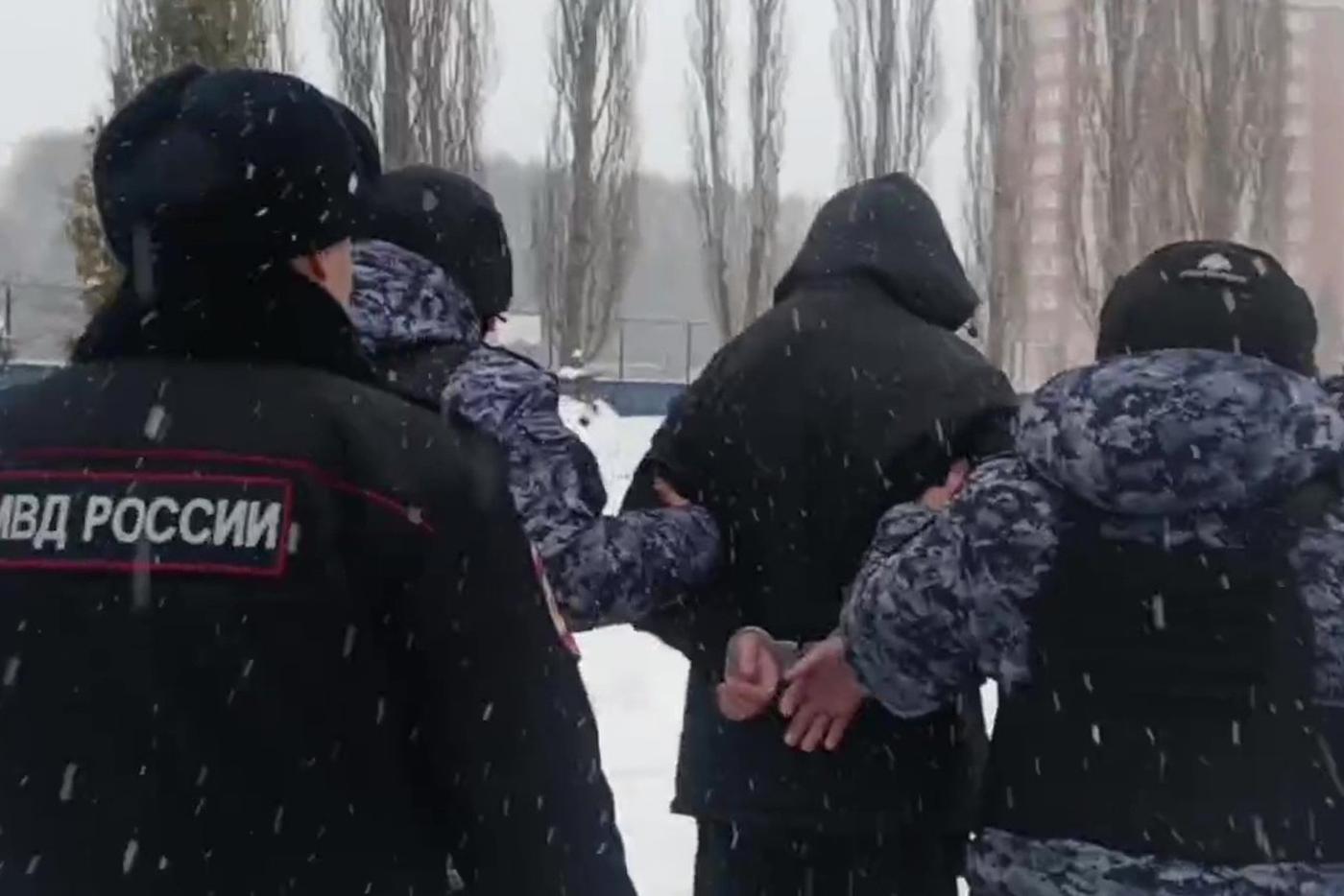 "Ненавидел учителя истории": ученик пришёл в уфимскую гимназию с автоматом