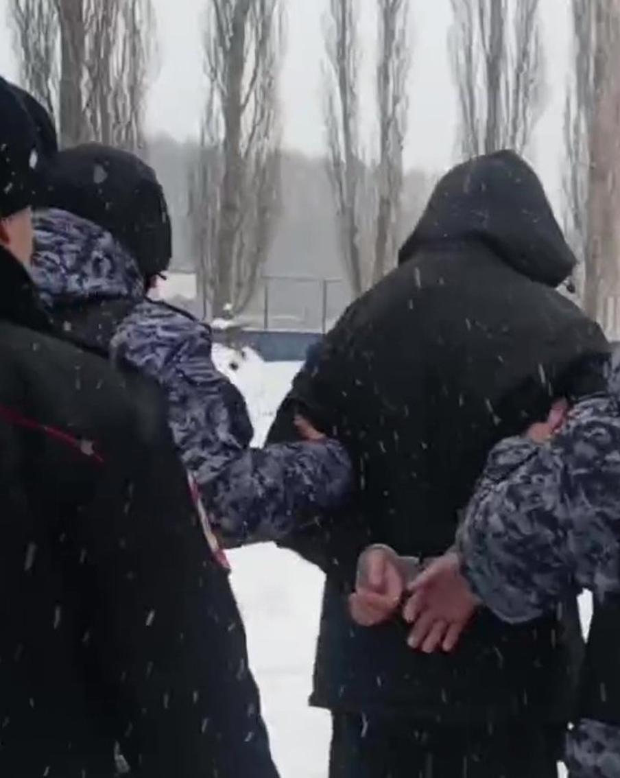 "Ненавидел учителя истории": ученик пришёл в уфимскую гимназию с автоматом