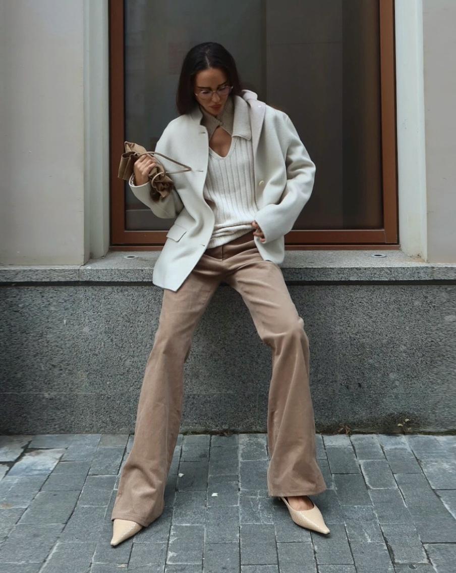 Какие джинсы в моде в 2026 году: гид по актуальным фасонам и оттенкам