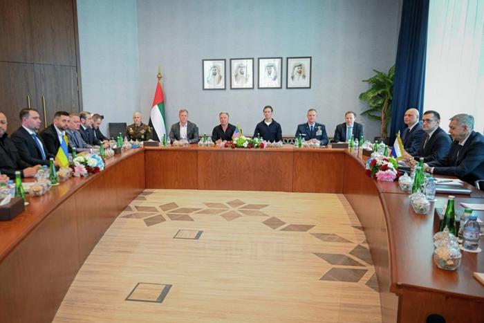 РИА "Новости": переговоры в Абу-Даби во второй день проходят в закрытом режиме