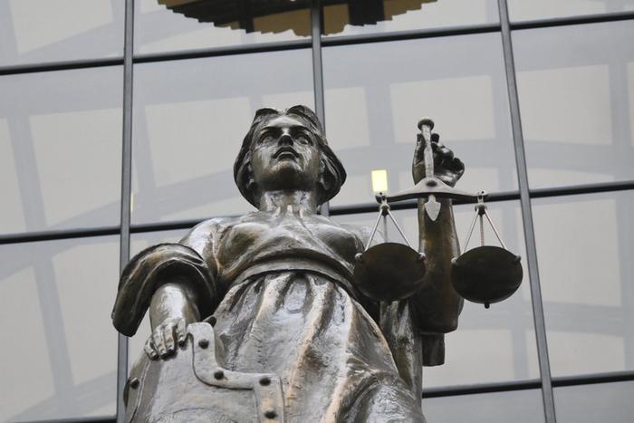 ВС РФ признал незаконным использование ИИ для создания образа людей в агитации