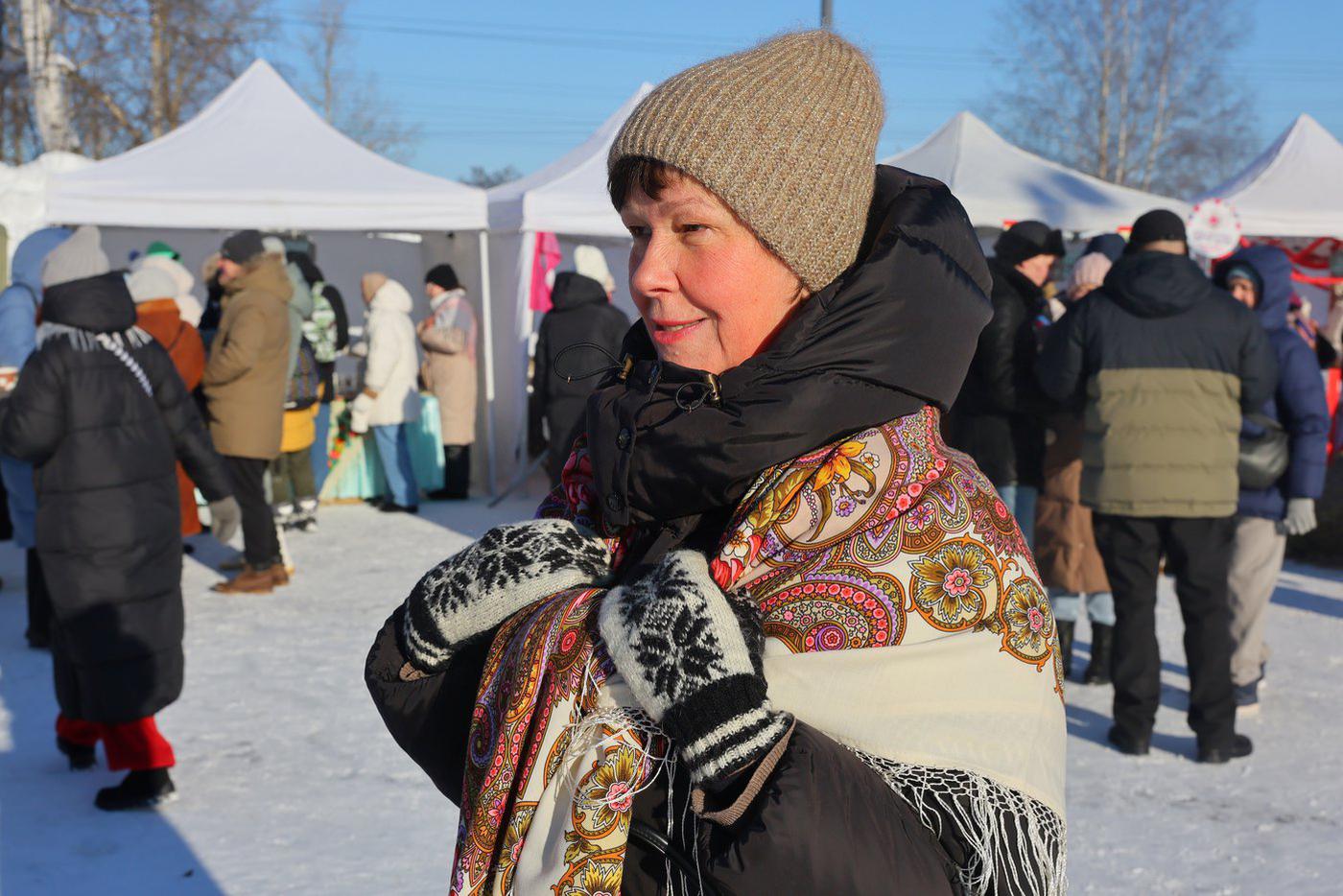В Павловском Посаде визитная карточка жительниц – красивые платки. 