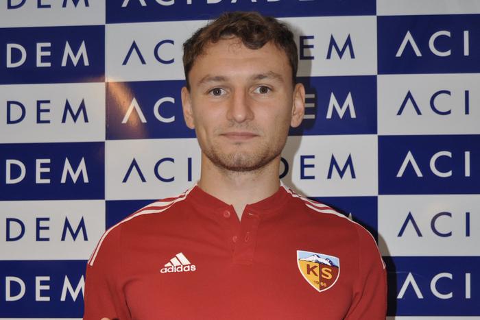 Наши игроки должны спасти турецкий клуб: "Кайсериспор" взял троих россиян