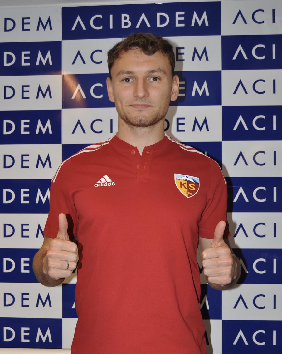 Футбольный агент объяснил, почему "Кайсериспор" берёт российских футболистов