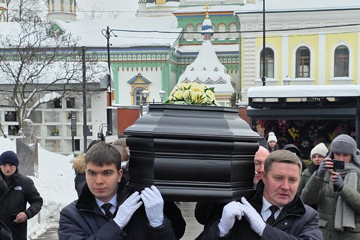 Судьбы ведущих КВН: Маслякова хоронила россыпь звёзд, у Жильцовой – никого