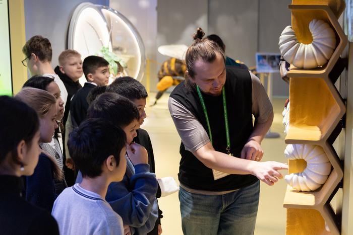 Москвичи рассказали, почему им нравится новая площадка "Биокластера" на ВДНХ