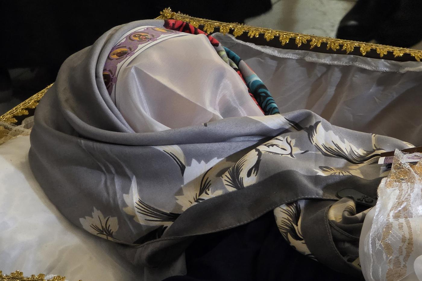 Гитана Леонтенко на смертном одре.