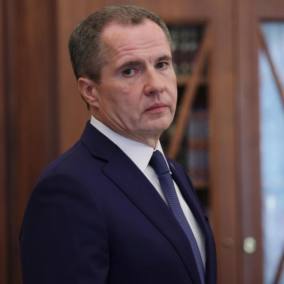 После обстрела ВСУ в Белгороде наблюдаются перебои с электроснабжением. Утром 7 февраля украинские военные в очередной раз обстреляли ракетами столицу Белгородской области. После этого в городе наблюдаются перебои с тепло-, водо- и электроснабжением