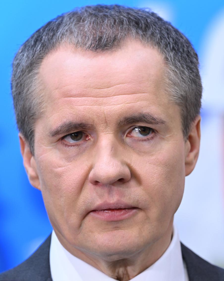 Около 80 тысяч человек остаются без теплоснабжения в Белгороде после обстрелов. Украинские обстрелы оставили без теплоснабжения около 80 тысяч жителей приграничного Белгорода. Без электричества также остаются около тысячи местных жителей