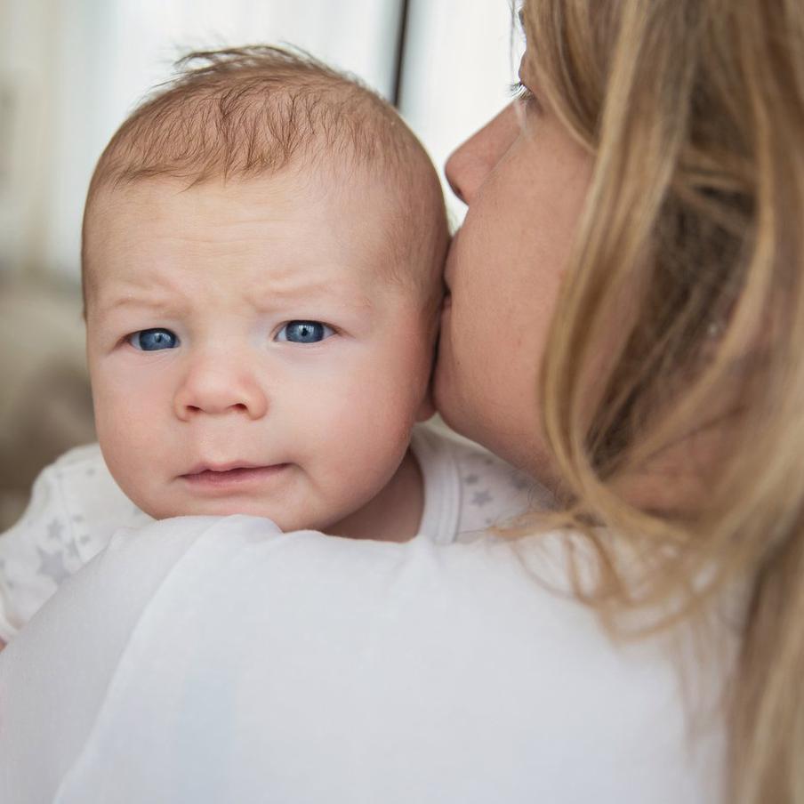 В России новорождённых начнут с апреля проверять ещё на два заболевания. С 1 апреля 2026 года в Российской Федерации будет расширен список заболеваний, подлежащих скринингу новорождённых